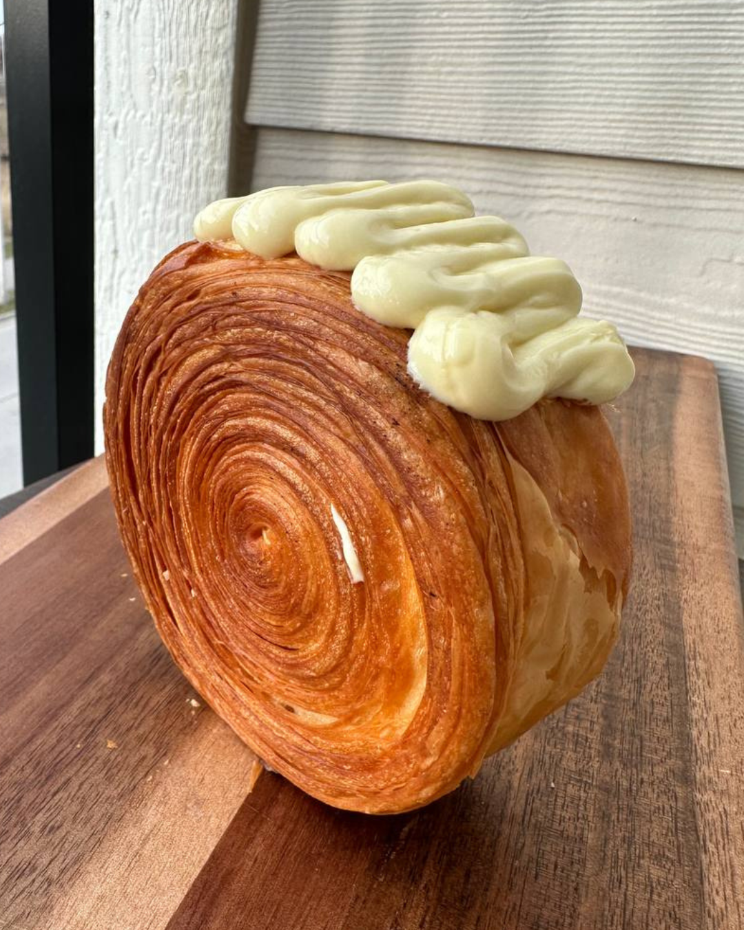 Croissant Roll White Chocolate